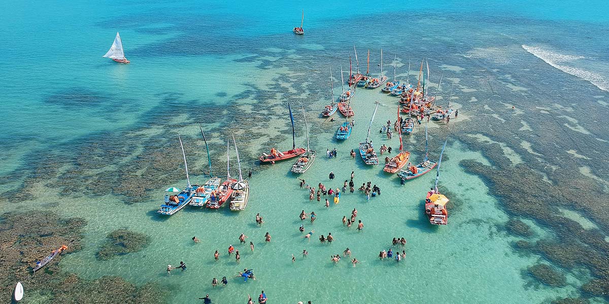 Conheça as incríveis piscinas naturais de Maceió